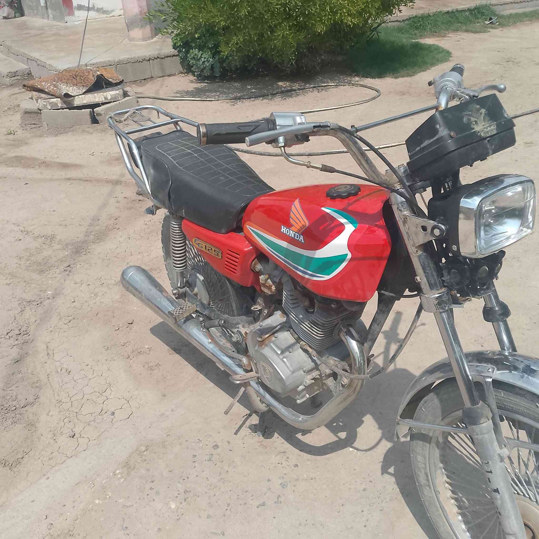 *********** ليريده  يخبرني
السعر250 وابي مجال
