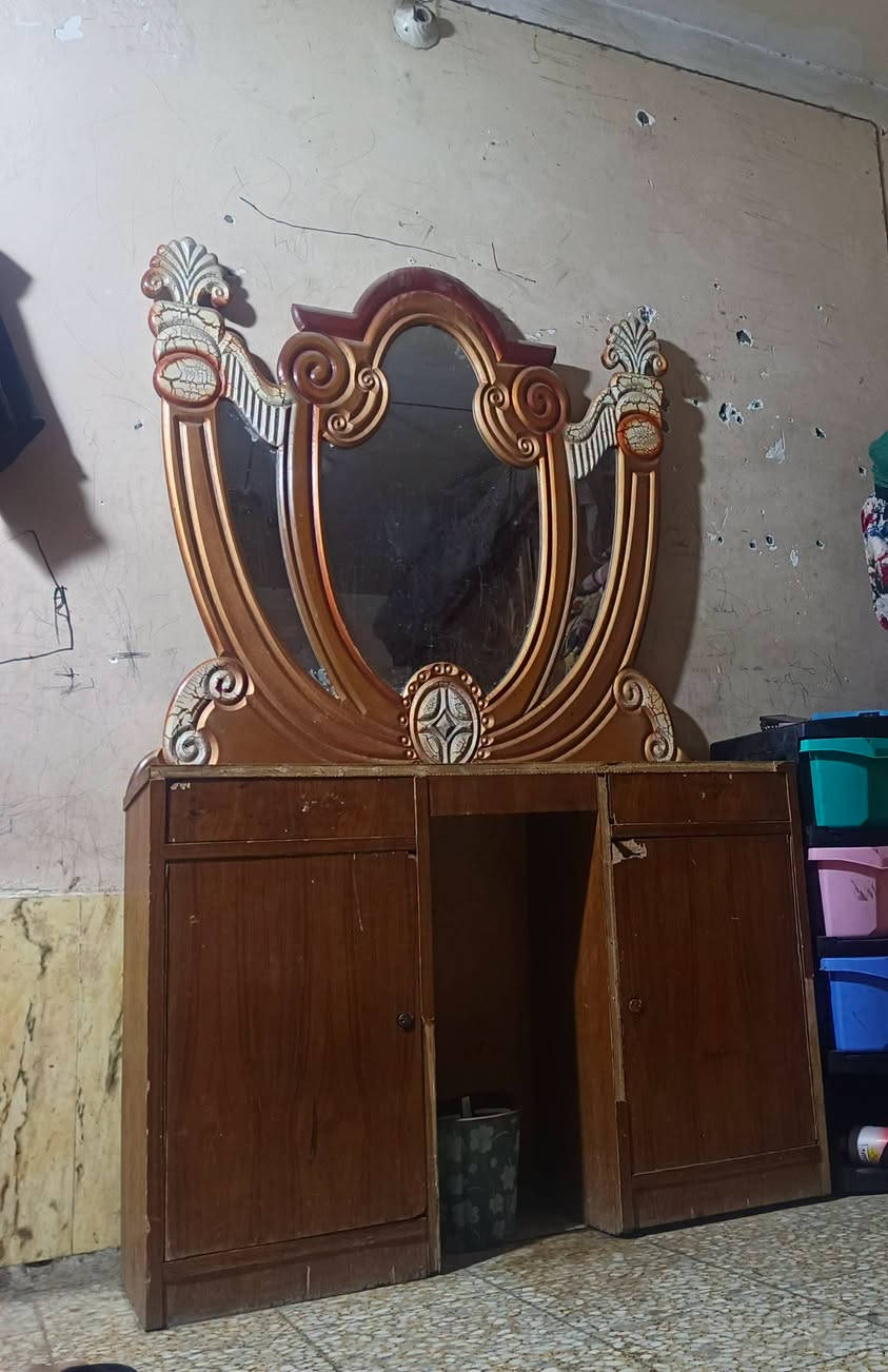 غرفه للبيع نضيفه بس ماعدنه مكان سعره150بيها مجال‏‪***********‬‏بي واتساب للشري ماتشتري لاتراسلني
