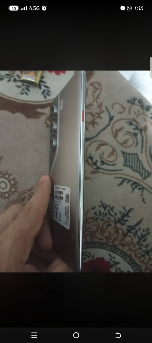 متاح تكنو كمون 40برو 5جي نضيف كلش مكاني بغداد السعر 325 ألف بيع فقط ***********
