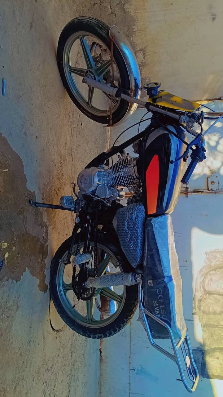 دراجه سيفان موديل 22 اوراق كامله سلف هندر لايت هورن كهربائيات كلها شغاله مكفوله من التاير للتاير سعر 375 مكاني بعقوبه ***********
