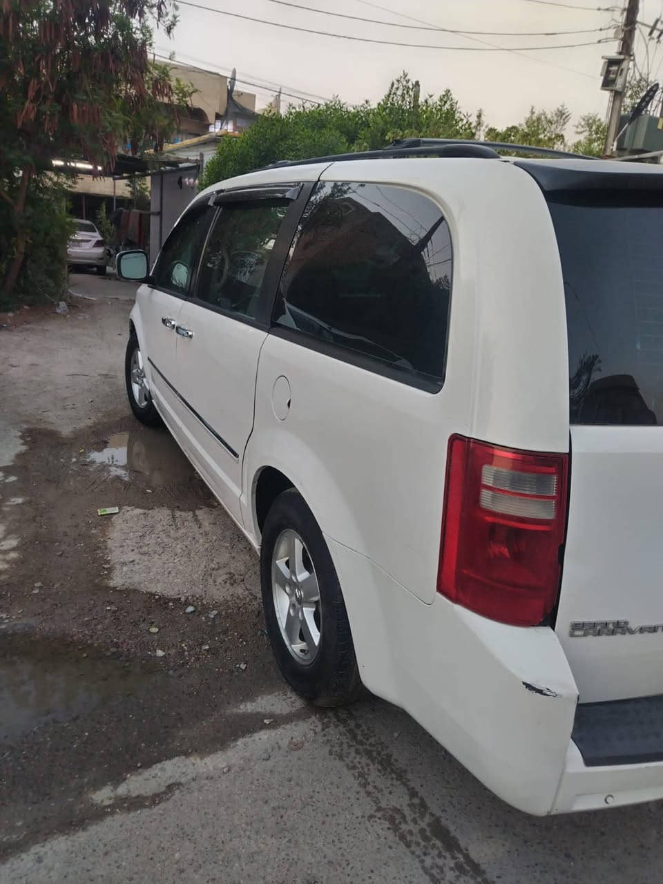 سلام عليكم 
دوج كرفان 2008
7راكب كشنات بلع 
محرك 3800
فول مواصفات 
3قطع تبريد 
كير مكينه خير من ٲڵڵــﷻــــﷻــہ 
تبريد يخبل 
ماشيه 140حقيقي 
بيهه قطعه صبغ 
المكان بغداد (العامريه)

***********
ابو يوسف 
السعر (115)
