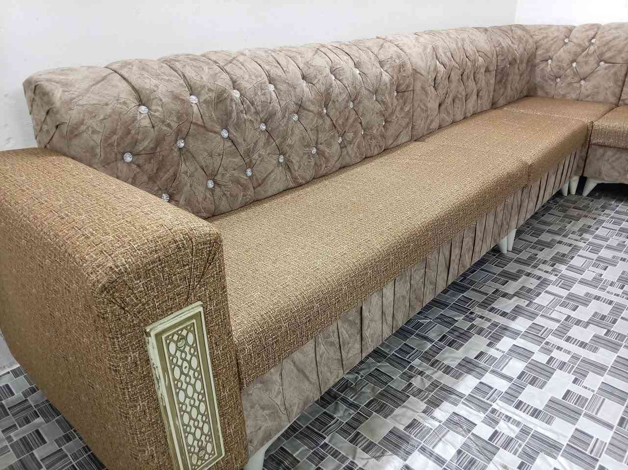 ديوان للبيع تزكام اي ضرر مابي كلش نضيف 17 مقاعد السعر350وبي مجال العنوان كربلاء حي العامل يوجد توصيل داخل كربلاء الستفسار ***********
