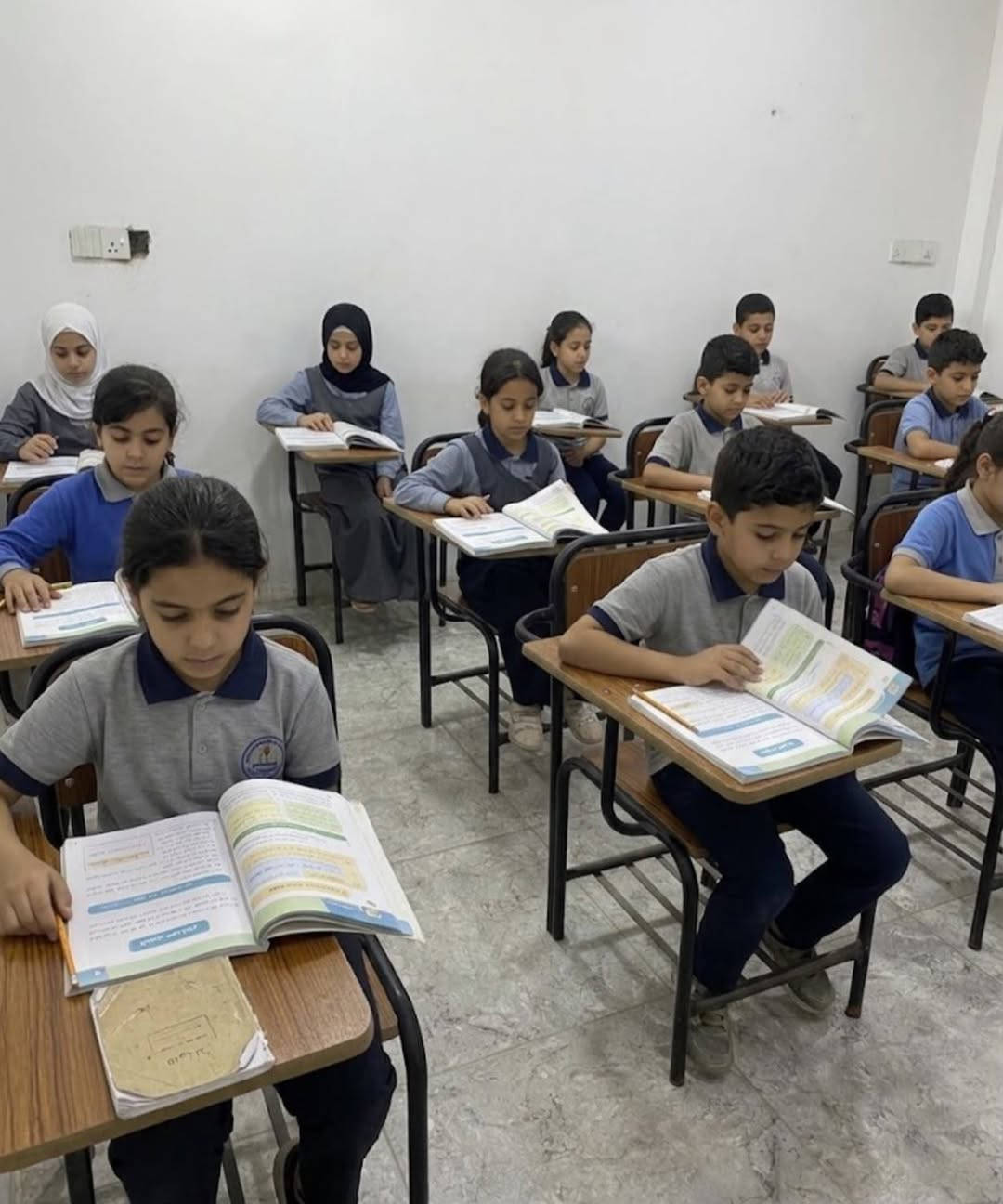 من رخصه الادمن يعلن معهد الاوائل المتميزين عن استقبال طلابنه الاعزاء دروس تقويه لجميع المواد من الصف الاول ابتدائي للثالث متوسط تحت اشراف كادر تدريسي كفوء متخصص بلدراسه ومتابعه الواجبات يوم بيوم وامتحانات ومرشحات  سارعوا بلحجز المقاعد محدودة النجف شارع المطار الجديد للاستفسار
*********** وتوجد خطوط نقل للطلاب والمعهد مجهز بكل احتياجات الطلاب.

