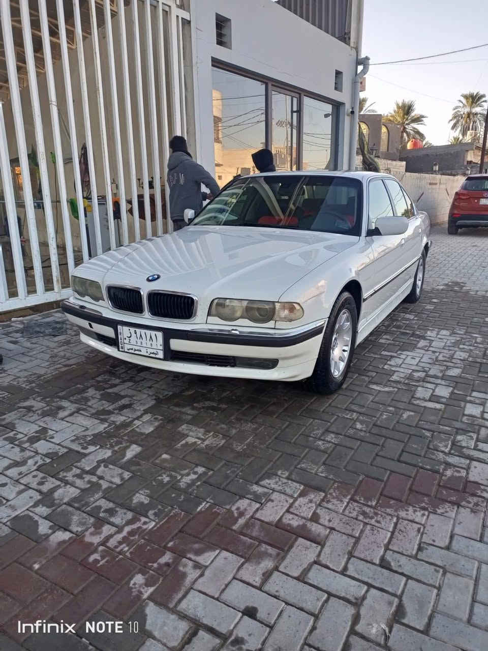 Bmw 740i v8 
بي ام دبليو خفاش
موديل 2000 أصل
كفالة عامة من الصبغ (قطرة صبغ ما بيها) 
مكينة كير كفالة
حدادية جديدة
تخم تاير 
تبريد ❄️ وي السويج
مكان السياره سماوة

***********
