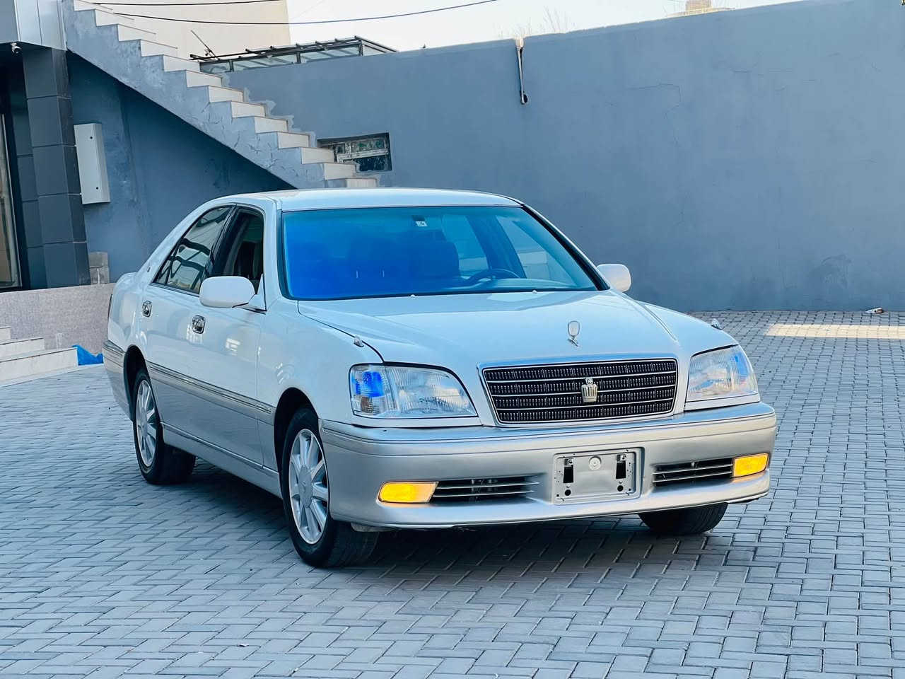 مەلیکە مووس 2002
D4بچوك
دوو دووگمە پەردە داژبڵ نەجەف ناوزەرد 
کۆدی نییە یەک پارچە بۆیاخی ئەورووپایە 
سعری 48گەڵاو مەجال 
***********.
***********سەیسایق
