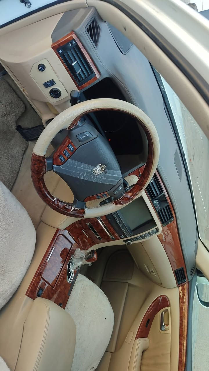 بەناوی  خوا
شاهینە 2005  مووس  
ڕۆیاڵ  سڵاید  ویل دنگەی  ئیستیل    ئاوێنە ئیشارەت دووپارچە  بۆیاخ  گەورە  بەگەورە  182  دووپارچە بۆیاخ  ئەوروپا  بێ  مەسرەف  بێ  تەقەوڕەقە  کۆدار  نرخ  67گەڵاو  مەعمەلە  شوێن  سەیدسادق واتسابی  لەسەرە  ***********
