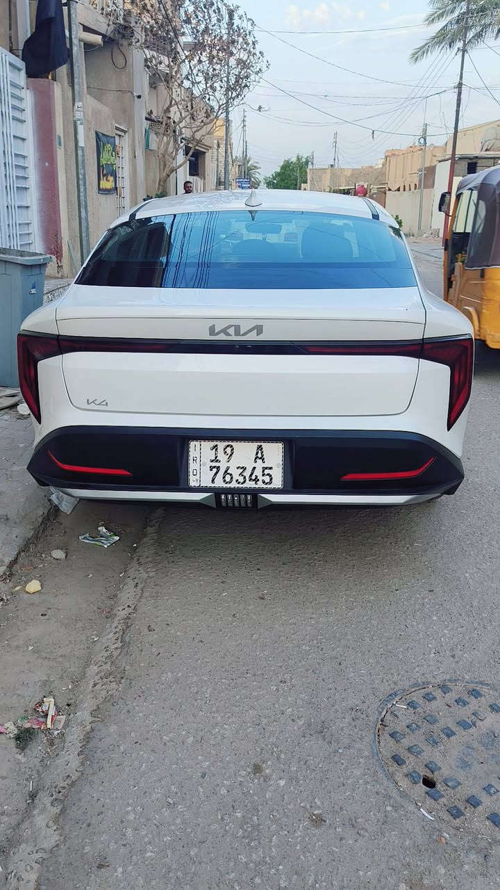 #كيا كي 4 فور 2025 K4 EX فول مواصفات بدون فتحة رقم اربيل  فحص وهزة وترقيم جديد تحويل وكاله ثاني يوم
كي فور 2025  .شهداء.  السياره بسمي   رقم كربلاء  حادث  قطعتين باب السائق والثاني  فقط 
تشغيل عن بعد
شاحن وايرلس
رادارات امامية قيادة ذاتية والحفاظ على المسار
رادارات جانبية نقط عمياء
رادارات خلفية تنبيه عبور + بريك ذاتي
لدات نهارية امامية
بك لايت خلفي لد شمعة
سستم صوت 
مكينة 2000 دوش
ويل كب 17 كروم
شاشة كبيرة لمس مع عدادات ديجيتال 
كاميرا خلفية دوارة
وضعيات قيادة سمارت نورمال سبورت
حساس هواء اطارات
اشاير بالمري
صندوق ذكي
مقاعد مخمل 
تدفئة مقاعد امامية
لايتات زينون عدسات
اشاير ديجيتال مع الكاميرا

وباقي المواصفات المعروفة    السعر 158

مكان السياره كربلاء  ***********
