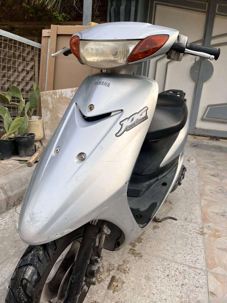 دراجه للبيع قبل شهرين نزلت من الرمبه 
شلعتها تخبل
ومامفتوحه مكفوله كفاله عامه 
السعر ٦٥٠ وبيها مجال 
تواصل وياي بل واتساب : ***********
