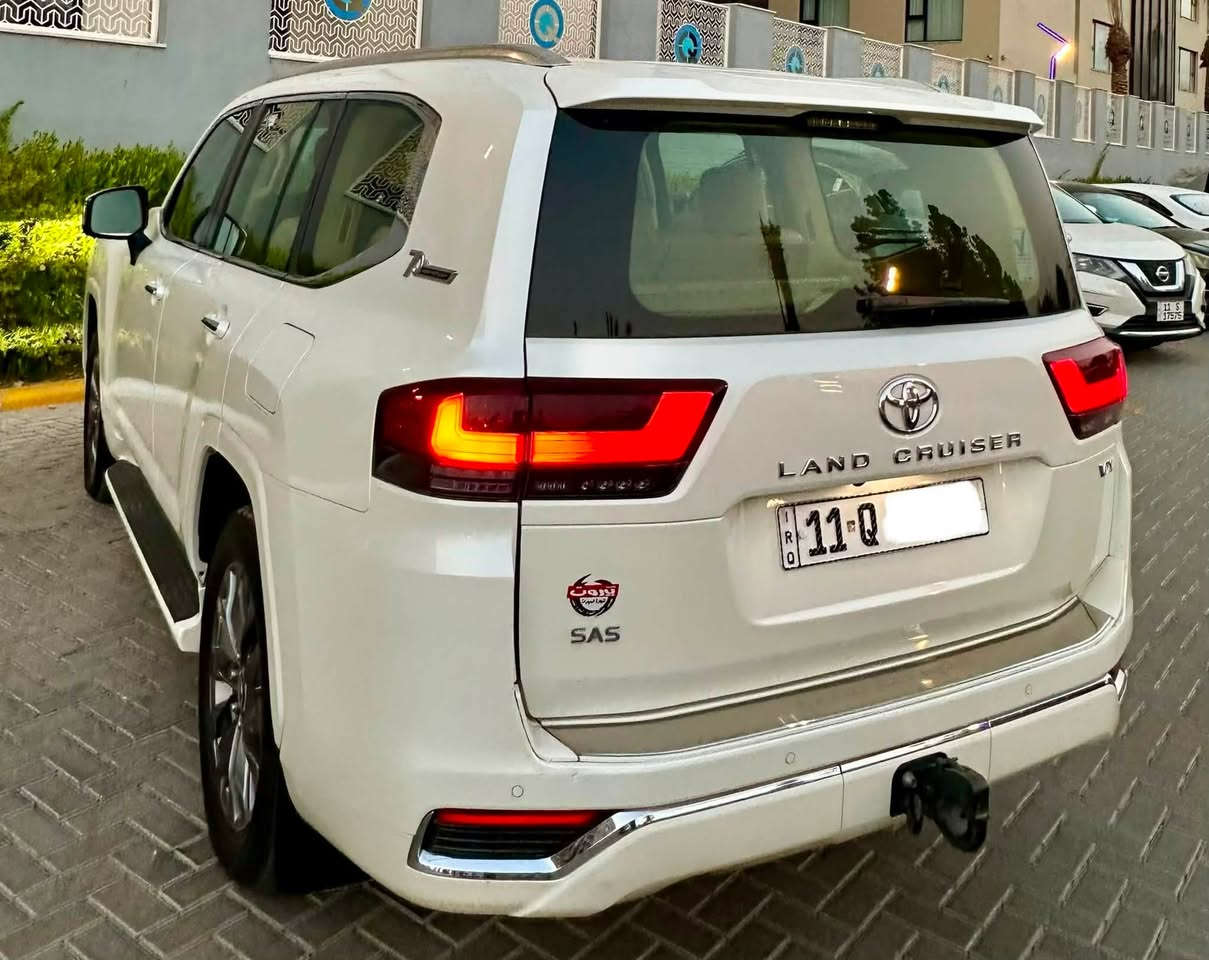 السلام عليكم للبيع لاندكروز VX
شركه ساز 🛑🛑

موديل 2022 

مواصفات الVX معروفه 

دشبول شاشه 

وشاشه لكزز 

وكراسي الخلفيه كهرباء 

نضام الصوت JBL 

كشن خزن ميموري 

كشنات تدفئه وتبريد 

والخلفيه تبريد 

ماشيه 84 الف 

كفاله عامه من كلشي عدى بارد بحافه البنيد  كد 4 اصابع 

السعر 620 وبيها مجال بسيط 

العنوان بغداد  الكرخ

للاستفسار ***********
