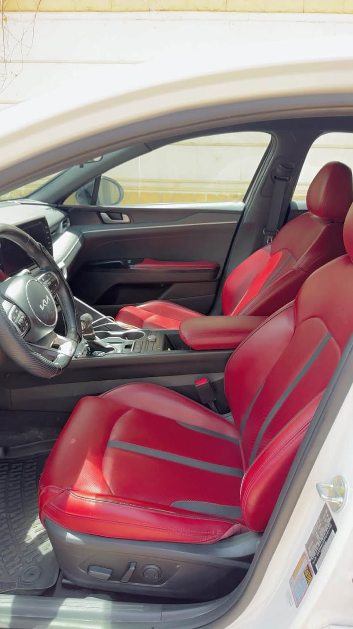 كي5 للبيع
2023 
Gt 1600 تيربو 
ماشيه 100 الف 
وارد امريكي 
السياره نضيفه 
داخل احمر + اسود 
السعر 160 
الرقم ***********
