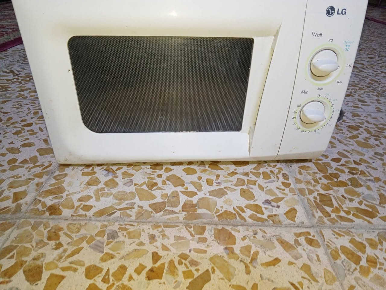 السلام عليكم مايكرويف للبيع
