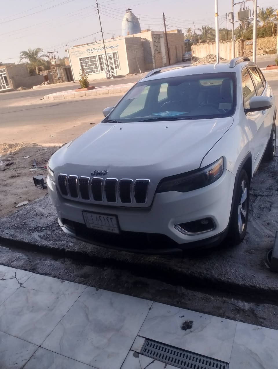 سلام  عىيكم جيب شيروكي موديل 2019 رقم ذي قار سياره لمتدد فول ماعده الفتحه كشن كهربائي تشغل عن بعد جنطه كهربائي بصمه تشغيل مرايات شفط لمتدد فول ماعده الفتحه كفاله عامه حادثها بس دعاميه وموجوده بصور لعنوان ذي قار مركز الرقم الاستفسار ***********
