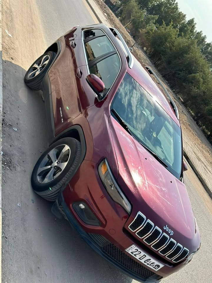 جيب شيروكي بزون
موديل ٢٠١٩
محرك ٦ سلندر
ممشاها 16,668
تحكمات ستيرن 
نقط عمياء
اشارة بالمري 
توقف تلقائي 
حساسات
شاشه كبيره 
كشنات وستيرن تدفئة 
كشن سايق كهربائي +مساج 
مكينه گير مكفوله 
 سيارة حاهزه من كل شي  
ضررها موضح بالصور بدون دواخل ايرباكاتها سليمه
السعر 130 مع المجال البسيط 
التواصل خاص 
او الاتصال على الرقم ***********

