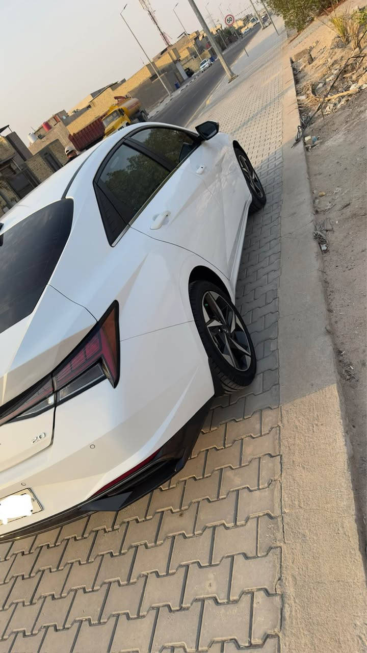 السلام عليكم جميعاً 
هيونداي النترا مديل 23 خليجي فول مواصفات 1/1 حساسات اماميه حساسات خلفيه انارة ترحيب بصمة دخول وتشغيل تشغيل عن بعد شاشة كبيره ( ابل كار بلي - اندرويد اوتو) كامره خلفيه شاحن لاسلكي فتحة سقف صندوق ذكي كهربائي ⚡️ تبريد قطعتين محرك كير حداديه تخم تايرات كلها جاهزه ما ناقصها اي شي رقم اربيل بأسم  بأسم عربي ابو معرض بالبصره تريد تحويل تريد وكاله عادي عنده وكيل بأربيل 
اليعجبك محرك 2000 دوش السياره بيها دعامية اماميه مبدله وبارد بخشم البنيد
الباقي مكفول وشوف العين شوفه السعر 170 وبي مجال قليل للشراي للاستفسار اتصل *********** البصرة, العراق

