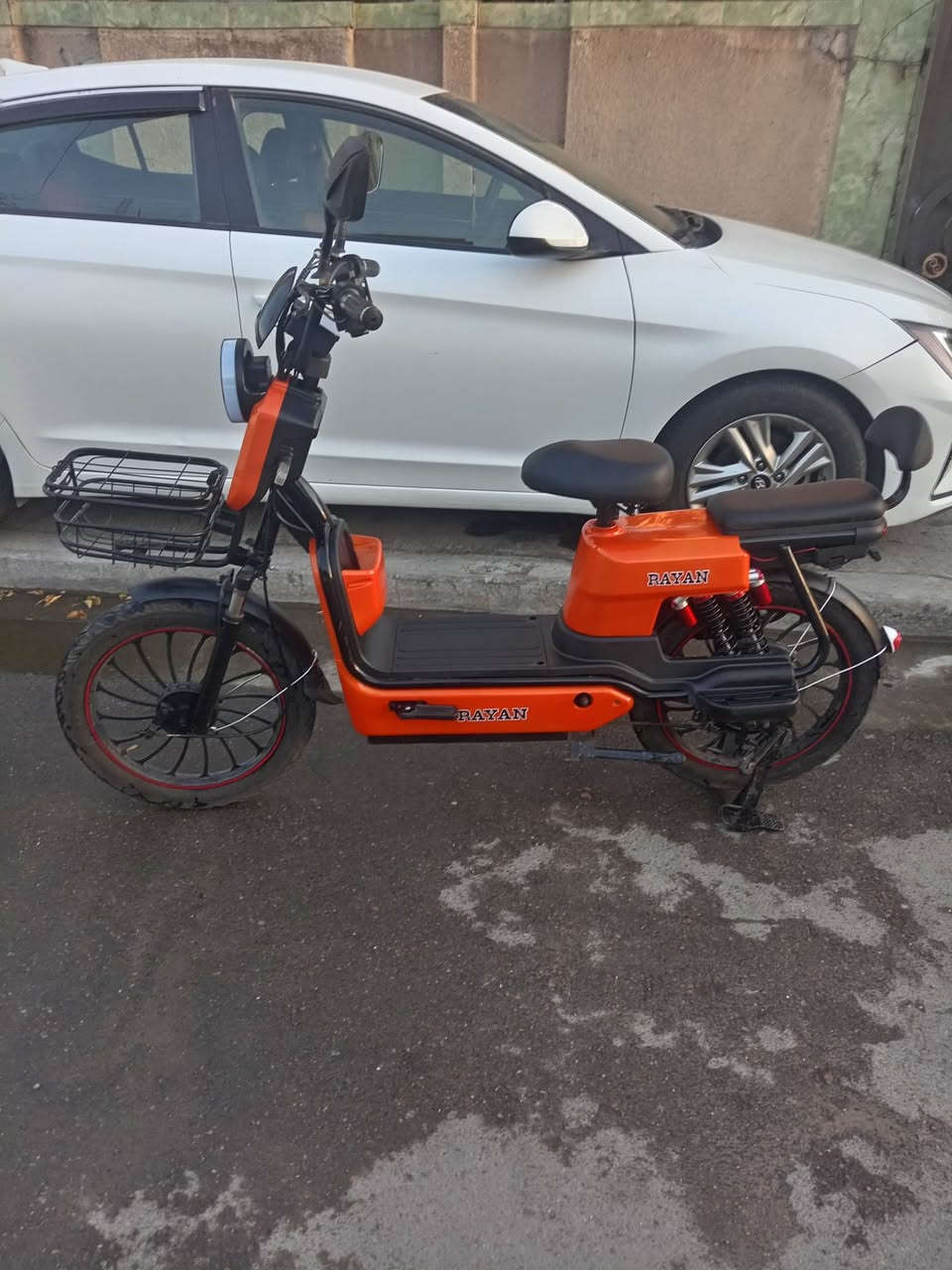 دراجه شحن لبيع بدون بطاريات الدراجه كلشي شغال بيهاا سعر 200 وبيهاا مجال العنوان بغداد حي العامل رقمي ***********
