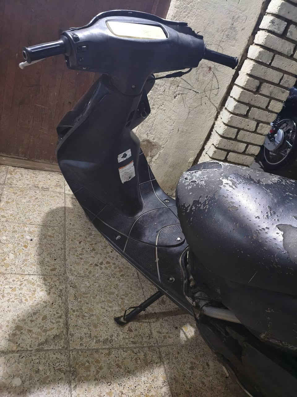 سلام عليكم من رخصت الادمن دراجه سازوكي للبيع تفصيخ ابيع الدراجه شغاله بس ما تمشي شوفها بل فديو سعر 60 الف 
الاتصال ***********
