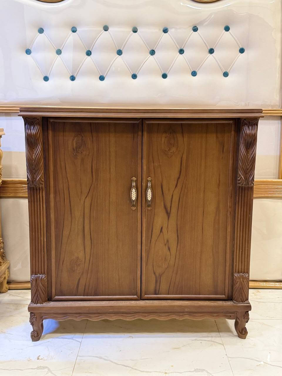 السلام عليكم غرفه نوم طابقين
السعر 2750 صاج خمس5 ملم الوجهه 
الداخل صاج 4ملم 

الون البوندقي المطفي الفاخر 

كل النقوش والدنك زان مصري 

التوصيل والشد مجاني لكل المحافظات العراق
معمل ومعرض الجواد لغرف النوم 

*********** وتساب واسط العزيزية
