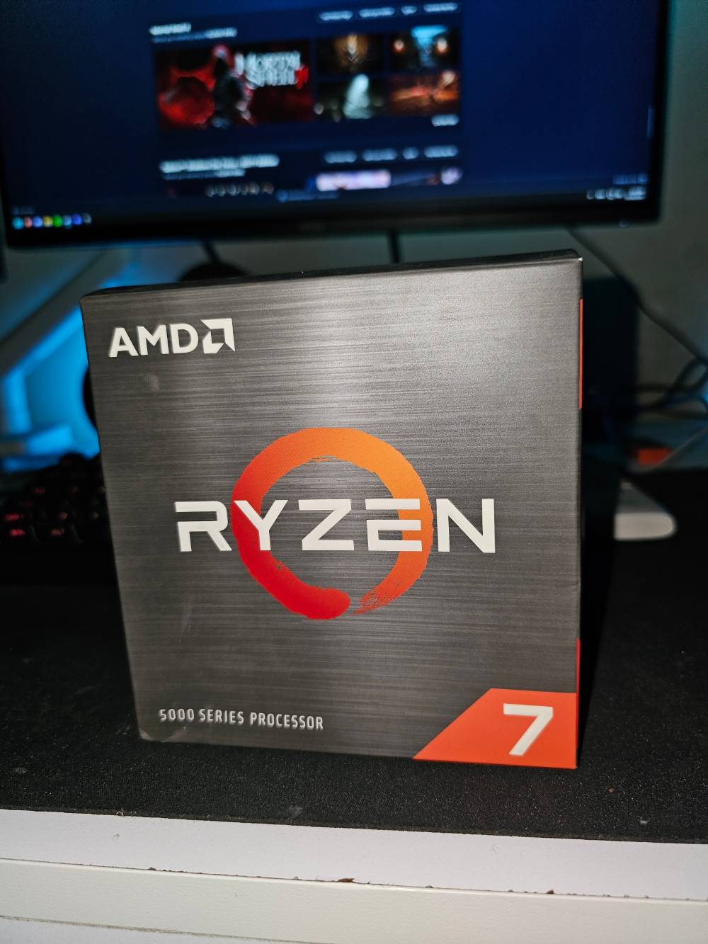 Ryzen 7 5800X • مستعمل • مع العلبة