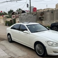 مارسدس s550 موديل ٢٠١٠ سياره كفاله عامه من كصه من ضربه سياره جديده حيل...
