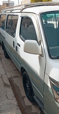 جنبي • ٢٠١٠ • مكفول مكينة