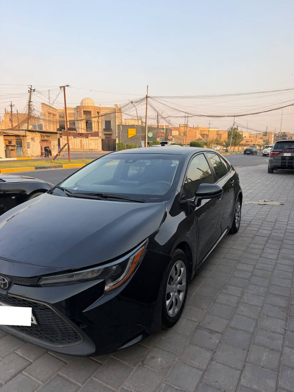 كورلا موديل ٢٠٢٢ وارد امريكي
الون اسود 
والمكينه ٢٠٠٠
السيارة قبل ٤ ايام مسويله حمام وبوليش 
السيارة كامله ما بيه اي نقص 
السيارة ضربته اماميه بنيد + جاملغين اماميه وبيه طخه بل باب السايق فقط السيارة وارد امريكي مستورده ع ايدي السيارة
والسيارة جاهزه مجهزه خير من الله كل نقص مابيه 
السيارة وارد امريكا مو تجميع صيني 

 ***********📞
