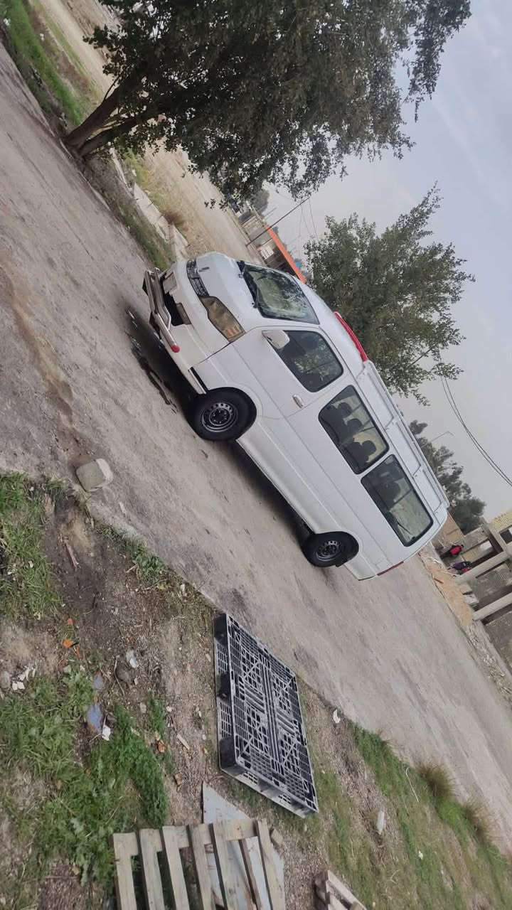 جنبي H1 موديل 2014 كفاله عامه كير مكينه كشر من الحادث السعر 79
رقم الهاتف ***********
