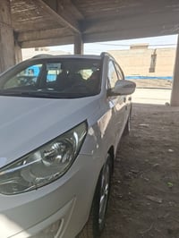 توكسون ٢٠١٠ • بدون معجون • تحويل وكالة