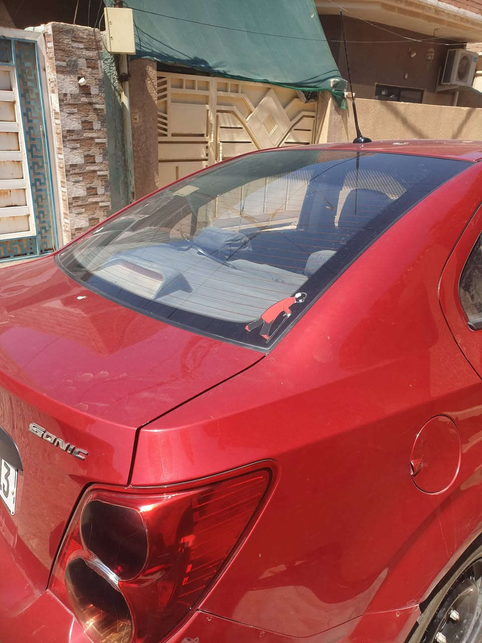 سونك ٢٠١٢ سياره نضيفه لون موضح بل صوره تخم تاير  شخط باب السايق مصبوغه  علا كد الشخط  حلوه للبيع ٥٥ وبيه مجال بصيط رقم انكليزي تلفون***********
