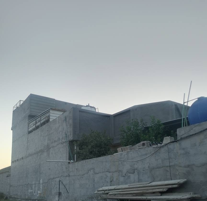 بيت للبيع مساحه 160 بسعر مناسب العنوان ورا المعارض ورا محطه بيت دعيل للستفسار الاتصال على الرقم ***********

