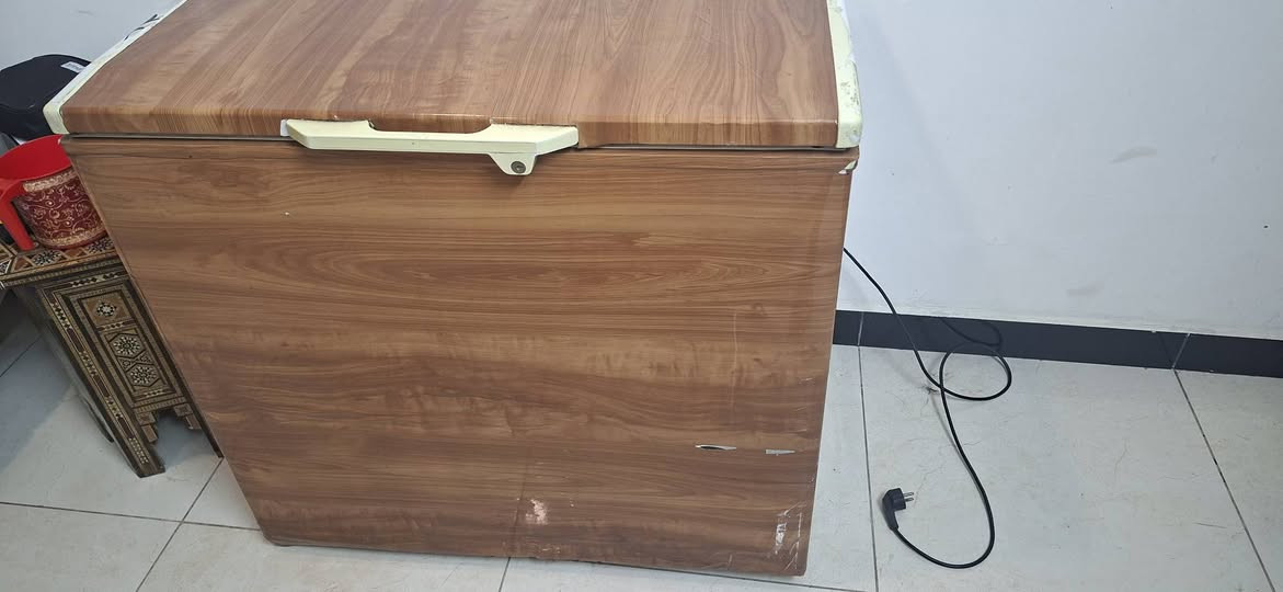 ثلاجة • للبيع • ٤٠