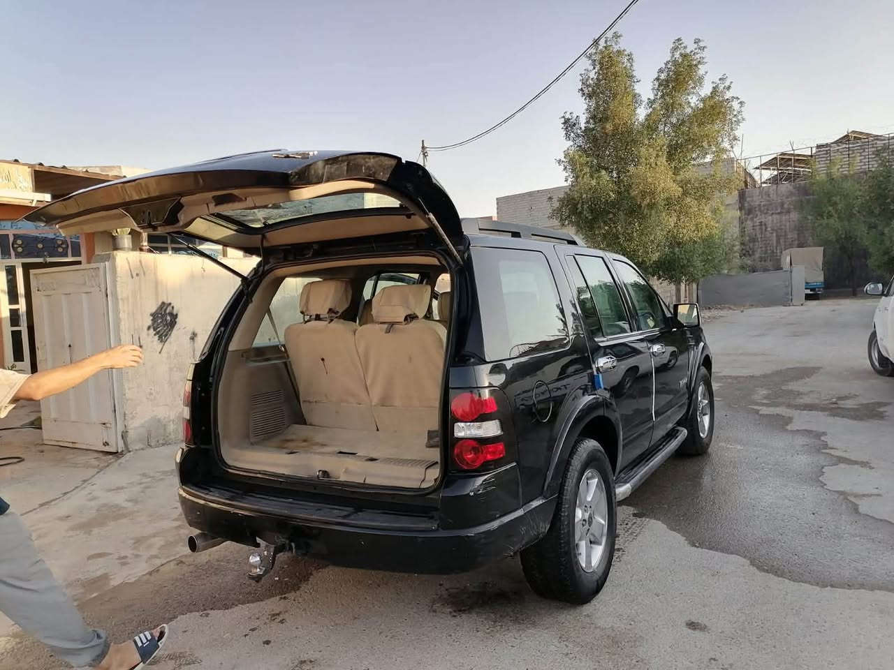فورد اكسبلور موديل 2010
خليجية سيارة داخل بيجي 
٧ راكب جاهزة سيارة للاخير بدون اي نقص رقم بغداد انكليزي بدون حادث بدون ايرباك مصبوغة جمالية اثر جراد 
97$ وبيها مجال 
مكانها ديالى بعقوبة 
ترهم بيع وترهم مراوس حسب القناعة 
*********** تواصل واتساب 
@إشارة
