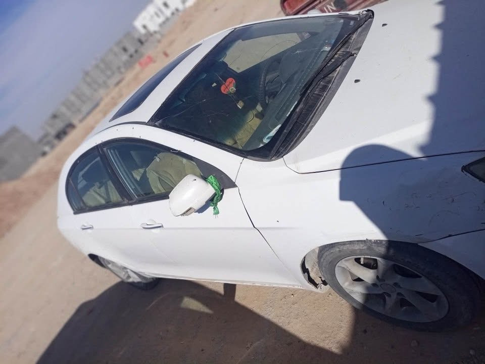 السلام عليكم سياره للبيع  ام كراند
محور ميكينه وكير كورله 
السعر 40 
مكانه طويريج العيوج 
***********
