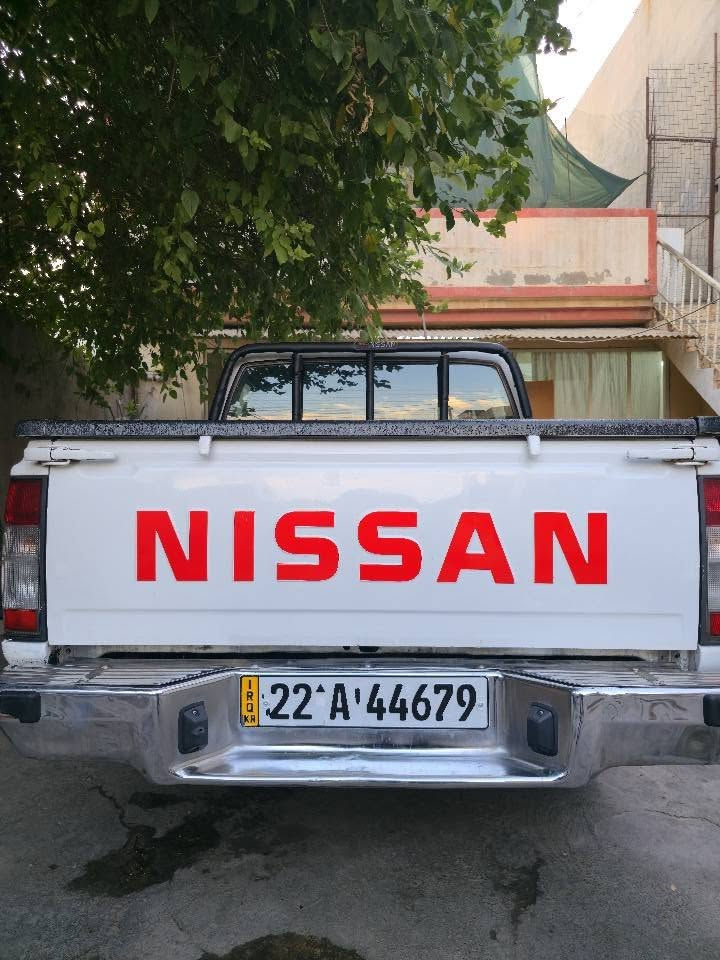 نیسان پیک ئاب 2006 یابانی ئەسڵی یەک دەستە  ماڵی دۆستە  مەکینە تەبرید ئەکسل  بەشەرت   تەعدیل بێشەرت نیە چاملغی لای پشتەوە یەک بستی هەیە بێ ژۆرێ سەر بۆنیت کەمێک تیزابی پێوەیە تا نزیک نەکەویەوە دیار نیە  بەڕاست گۆیانە قسەدەکەم ماڵی خۆم حەرام ناکەم  سەنەوی و ژینگە و ڕێگاو بان تا 2031   هەزەی 2027
ژ.م***********
شوێن هەولێر أربيل, العراق
