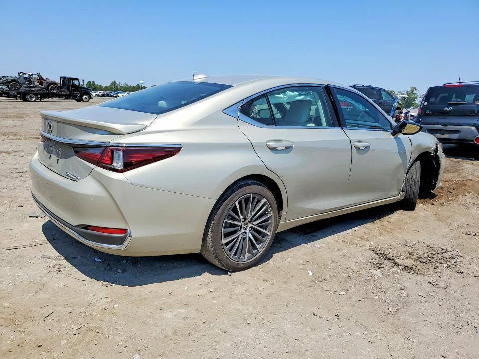 2025 LEXUS ES 300H BASE
سياره هايبرد 2.5     4 سلندر
سعر 310 بدون تصليح 
ماشي الف ميل
رقم شاصي  58ADA1C10SU074950
بدون رقم تترقم شيمالي
مكان السياره  دهوك
للأسفسار الرجاء اتصال او مراسلة الواتس اب
*********** أربيل, العراق
