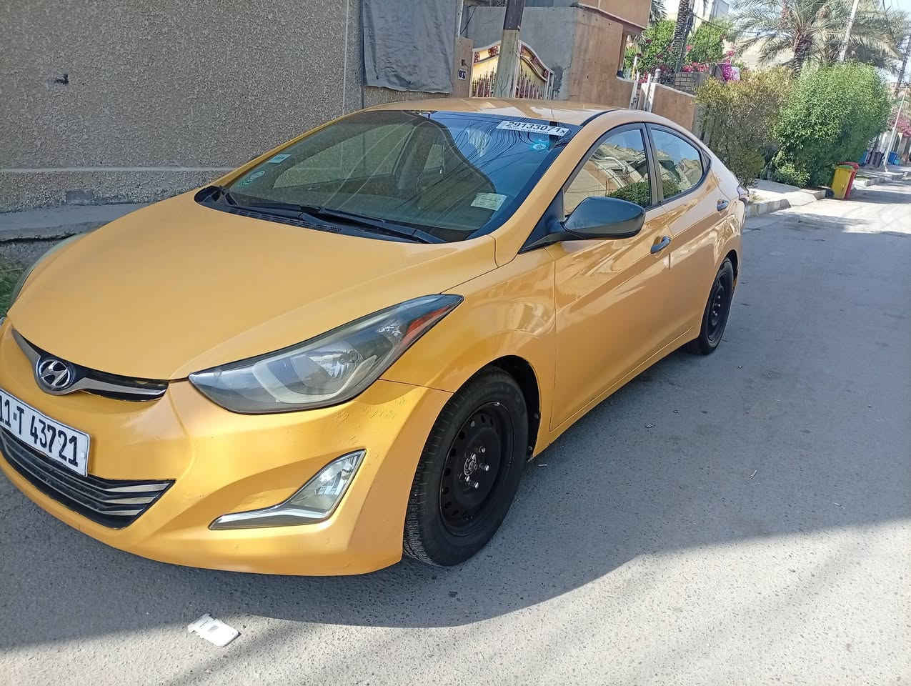 السلام عليكم 
النترا موديل 2014 امريكي نص فول 
حادثها تبديل بنيد وباب السائق بدون دواخل لغد شاصي تكمة مكفول السيارة بدون نوقص تشغل وتطلع وين متريد وبسمي السعر 94 وبيها مجال 
***********
