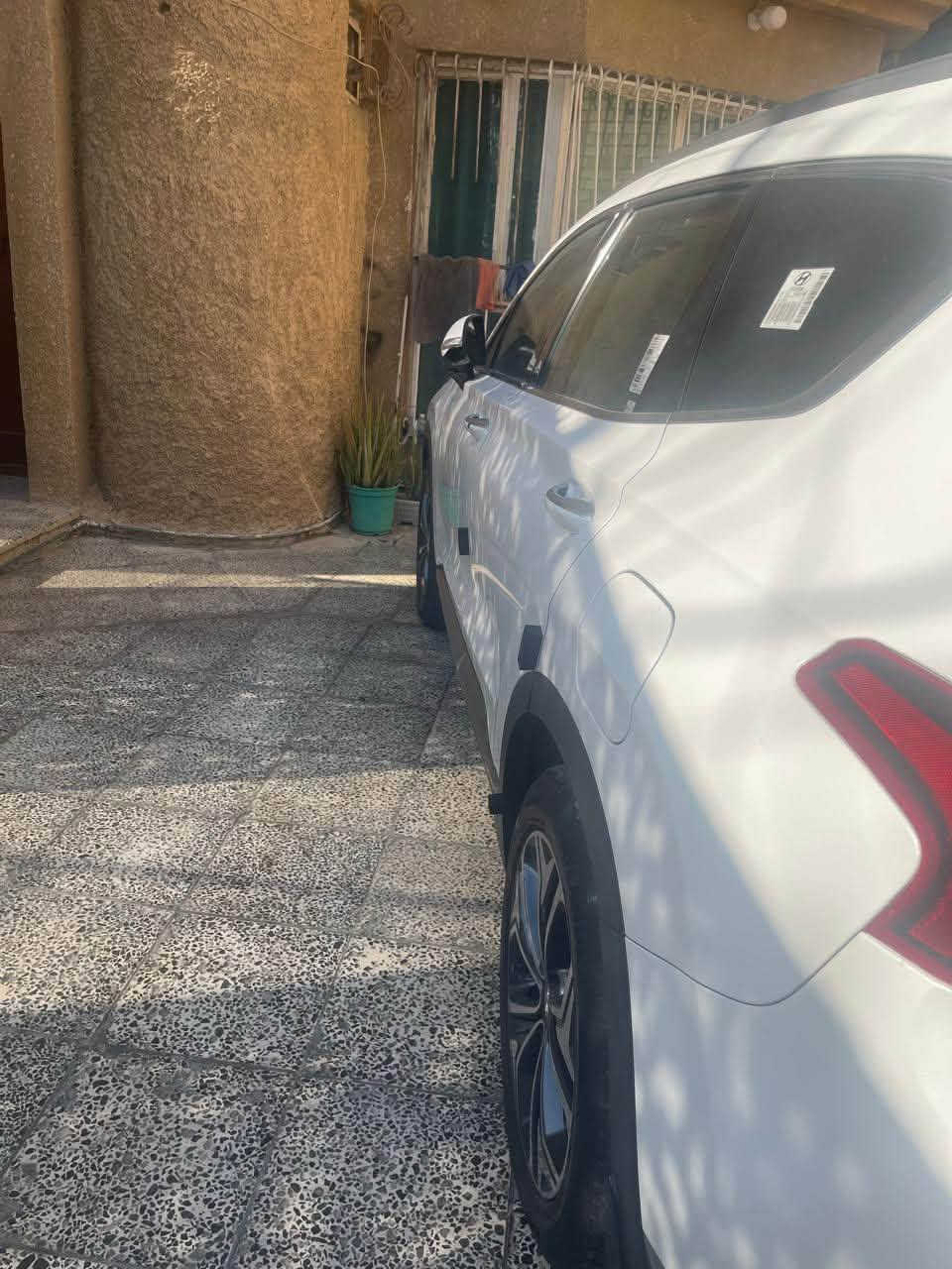 للبيع سنتافي 2019 خليجي
ماشيه 117 رقم اربيل 
فول مواصفات عده البانوراما
داخل جلد قرميدي+ بردات خلف السائق
زنون عالي ناصي بلوجكتر بلادي
شاشه كار بلي
سبعه راكب
فور ويل 
تحكم ستيرن جهتين حساس امامي خلفي 
تبريد 3 قطع 
صبغ ربع الصندوك بدون حادث والباقي كفاله عامه
السعر 220 ورقه وبيه مجال بسيط ***********.      السعر٢٢ ألف دولار
