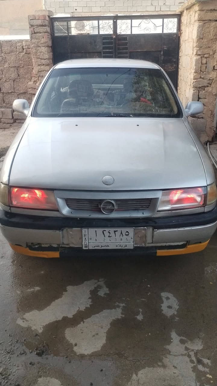 السلام عليكم  شباب اوبل موديل 90 سنويه لل 28  السياره  مكينه توها يادوب اتنقص كير فول شغل   سعرها 35بيها مجال مكاني سامرا /***********
