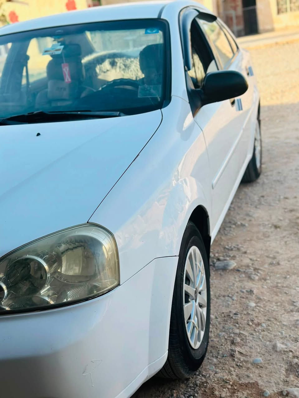 ‏السلام عليكم 
 للبيع أوبترا مؤسسة 2004 
 نظافة خير من الله كلها بلادي 
لون ابيض سنوية بأسمي دفتر بانزين موجود 
محرك شرط ما مفتوح لا صرف لا بخار كير شرط 
دواخل كلها بلادي مكفولة من اي ضربة او ضرر 
شرط لا صبغ ولا معجون 
 تخم تاير جديد تبريد فول 
كهربائيات كلها بلادي 
سيارة جاهزة ومكفولة من كلشي شرط الغرامات والتحويل 
العنوان كركوك باقي التفاصيل والسعر  ***********
