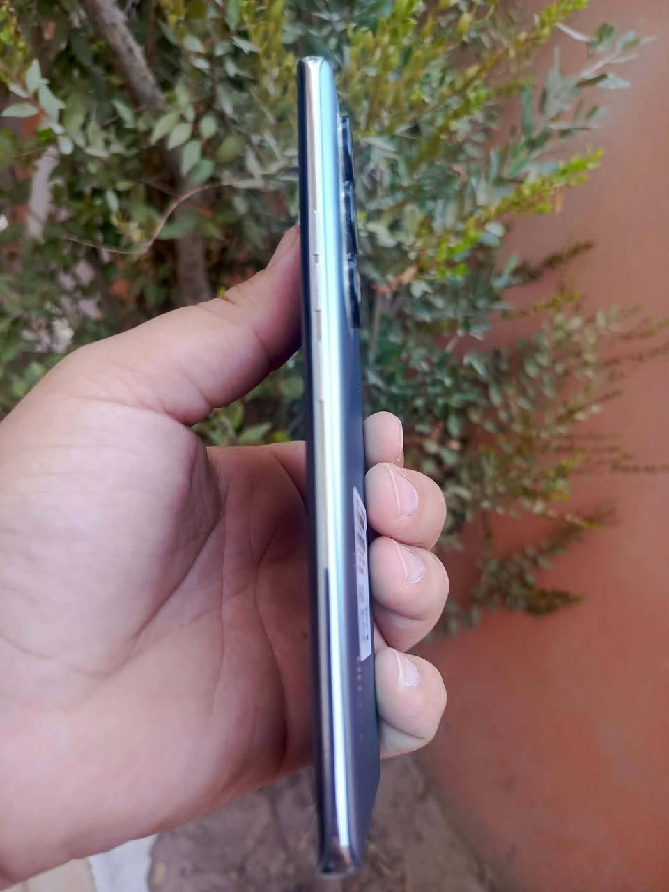 تكنو كامون 40 برو  5G
ذاكره 256
رام 8+8
بطاريه 5200mAh
غني عن تعريف سعرو 365 كارتونو موجود استخدام قليل جدا 
شراي علق اني ادخل خاص
***********
