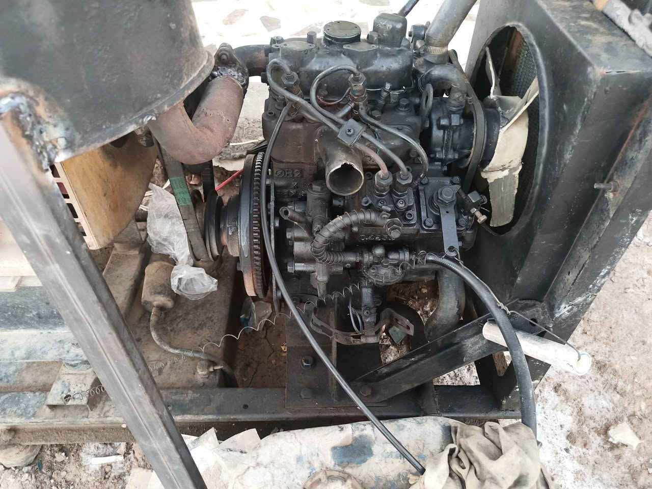 سلام عليكم
للبيع
كابوته 2 بستم شغاله ولكن بيه ضعف رنكات راس توليد 7.5kv السعر 750 وبيه مجال حك الجيه هاتف ***********
تجي تشغل وتفحص كهرباء واني بخدمتك
