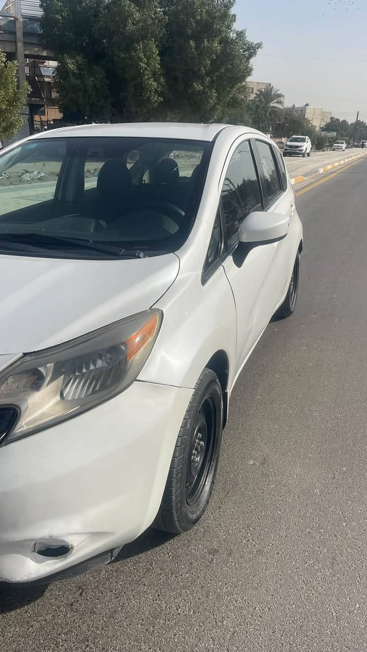 نيسان فيرسا نوت 2015
رقم بغداد
محرك 1600
سيارةً نظيفة كولها ليبل واحد 
حادثها بنيد وجاملغ الامامي
ايرباك الدركة طاك
وبيها 3 قطع رش بدون تصليح 
تبريدها خير من الله 
لايتات زنون ابيض
السيارة ناطق
ماشيا 149 الف حقيقي 
السعر 67 ورقة وبيها مجال حك الجبة
الرقم ***********
