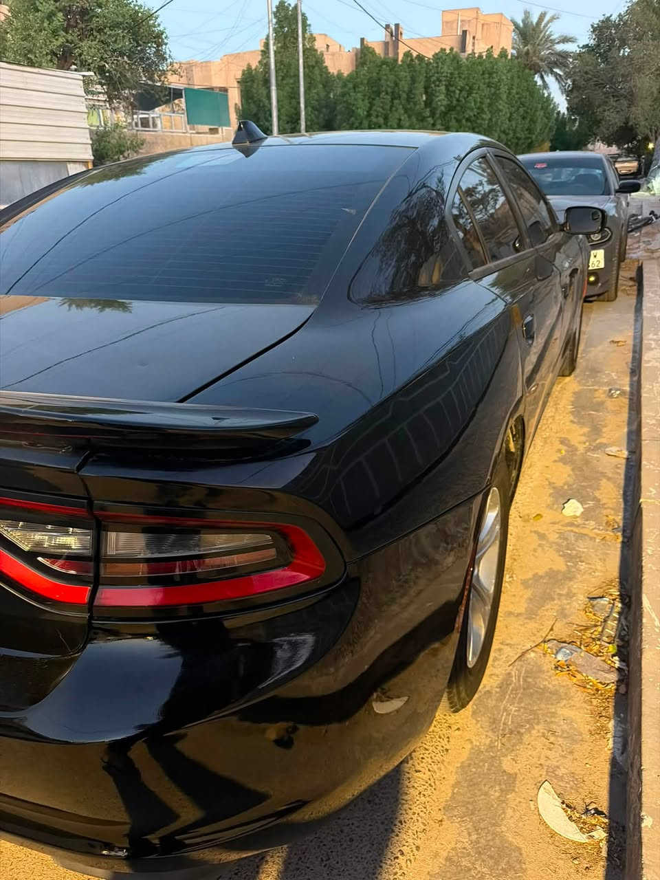 للبيع دودج جارجر 2015 اصل 
تو ويل 
Sxt
ماشيه 141 الف ميل 
كشنات مخمل كشن سايق كهرباء 
كير طياره 8 نمر 
محرك 3600 مكفول 
شاشه جبيره  وسستم صوت الباين 
ويل 17 بلادي وتخم تاير جديد قبل اسبوع مشدود 
لايت عدسات زنون ب٣٠٠$
لد داخلي تحكم 

وباقي مواصفات الsxt المعروفه 
سياره باسمي رقم بغداد الجديد 
الحادث خلفي دعاميه خلفيه 
بالعراق جاملغ خلفي مصبوغ 
بجم كبس 

السعر 167 ورقه وبيها مجال للشراي سياره جديده وكامله 
سياره مضلله وبيها كتاب تضليل 

المكان بغداد دوره او وزيريه 
***********
