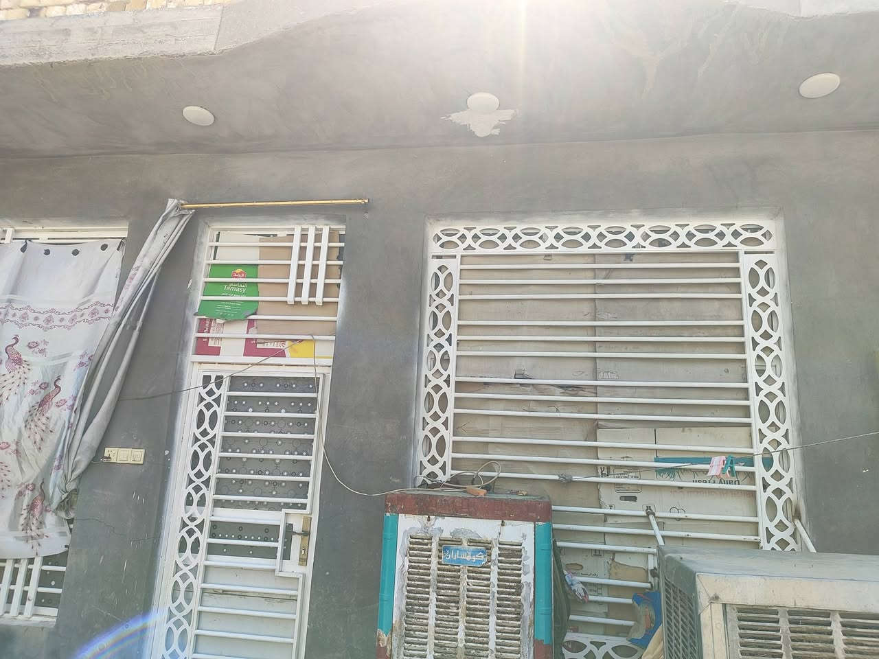 دار للبيع مساحته 265متر طابو زراعي سند 25 تحويل مباشر بسم مشتري ع طريق المعاره يم صوره يبعد عن شارع العام 50متر بناء حديث طابوك وصب كونكريت متكون من 
غرفة نوم عدد 2. ,5*6
صاله 4*9
مطبخ بارد 4*5+ مطبخ حار 2*3
استقبال 4*9 عوزه بس دواخل 
مجمع صحيات دخليه خارجيه 
سعرها 77وبيها مجال شي بسيط 
اي استفسار اتصل على الرقم التالي 
***********
