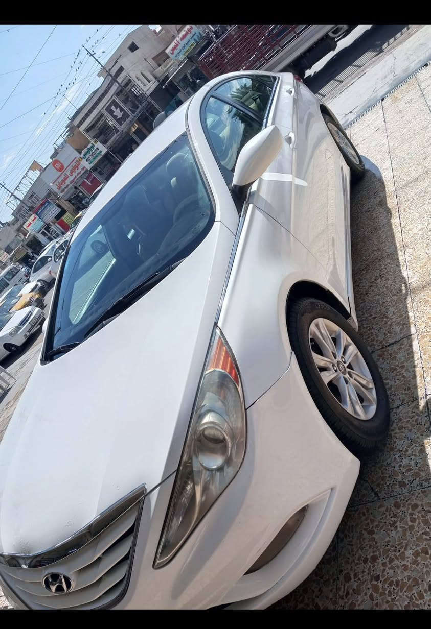سوناتا للبيع وارد امريكي موديل ١٢  رقم بغداد كير محرك خير من الله سيارة نضيفة باسمي تحويل مباشر بيه بابين صبغ تبديل جاملغ فقط سيارة مكفوله من جميع نواحي سعر ٩٥ بيه مجال عنوان بغداد بياع ***********

