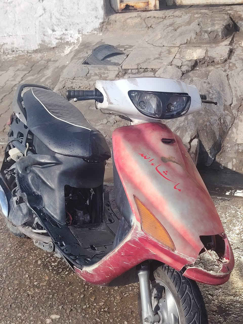 سلام عليكم البيع 250 مكان نجف حي مهند سين  788 573 4686
