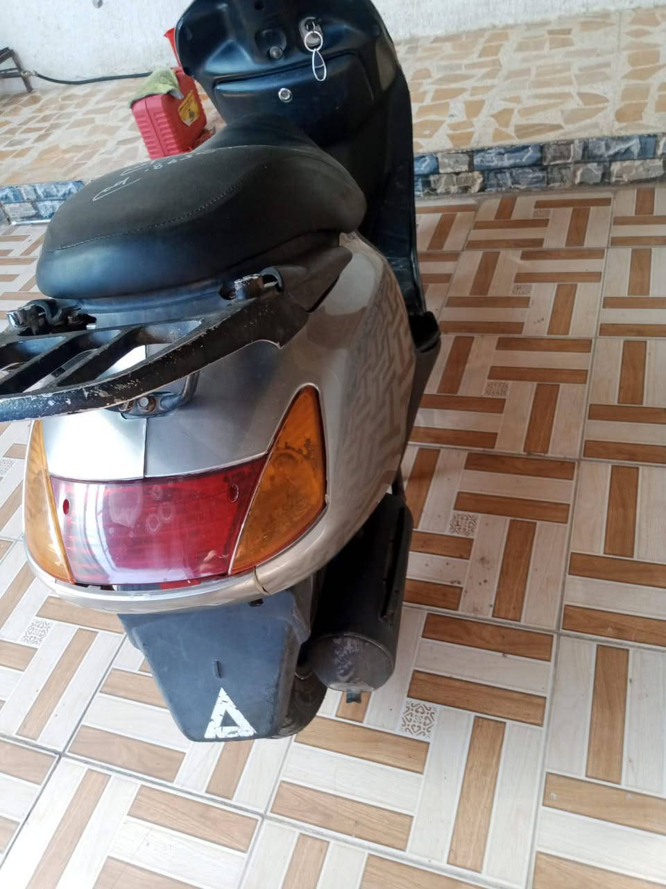 السلام عليكم سبيسي للبيع سعر 450دراجه مجفته جديد مكاني حي الجامعه ***********
