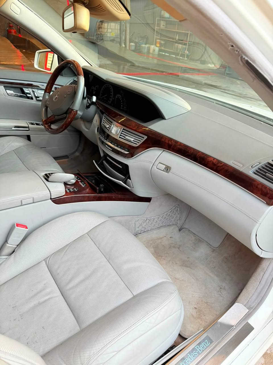 سةرةتا بةناوي خوا مارسي دز بينز ٢٠١٣تاقانة لة جواني s550مةكينة ٨ بستؤني توين تؤربؤ سةيارة مالي دؤستة٩٠ هةزاري حةقيقي رؤشتوة كامل پةپي دووبةية لةسةر ساخي ماسةفاتي زؤرة ليرة باس ناكريت سعري٩٥گةلا (ژمارة***********سةيارةكة بةشةرتي هةموو شتي كؤدي بو كراوة تابلي جاهيزة)(
