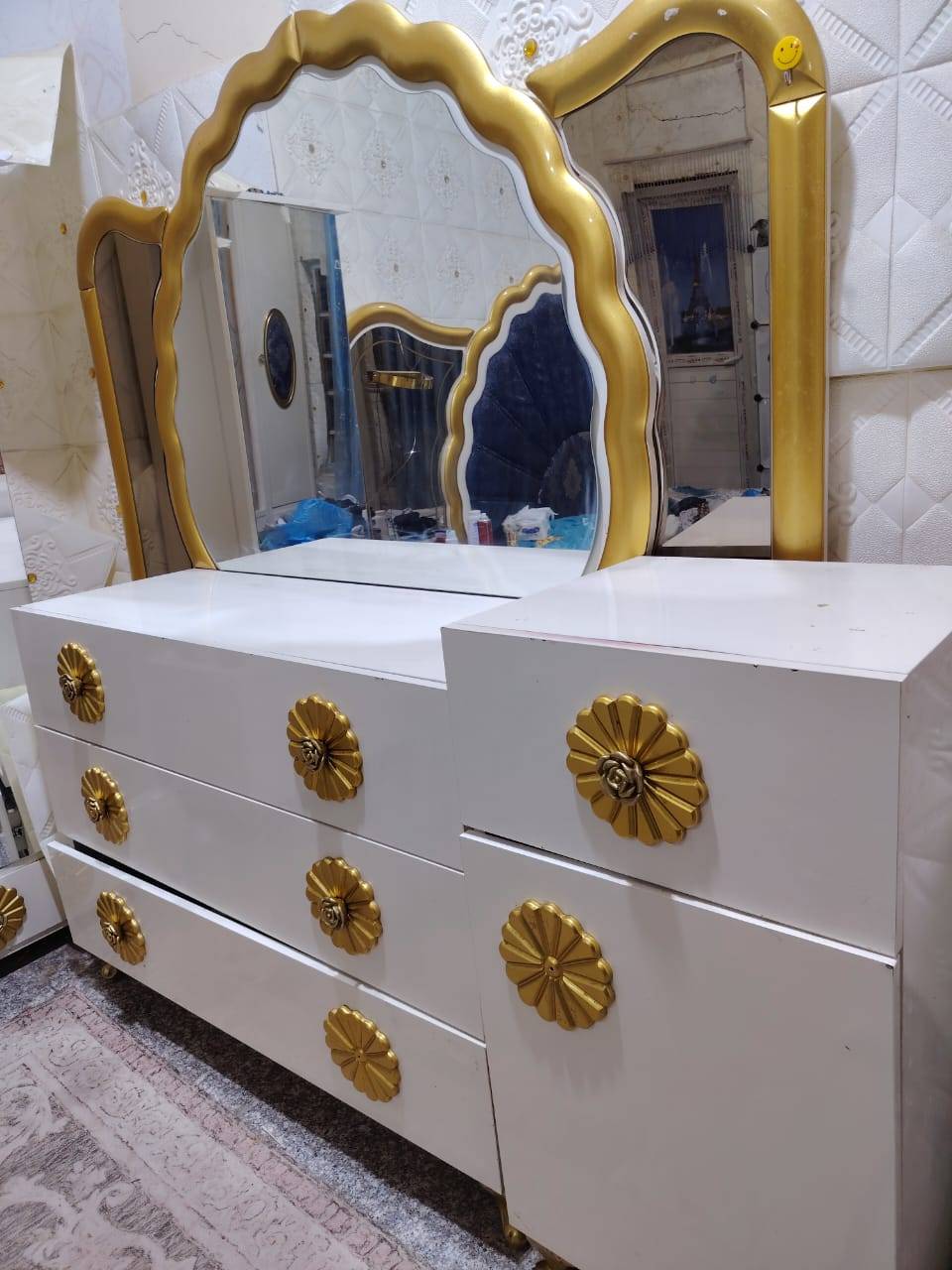 غرفة للبيع • غرفة نوم