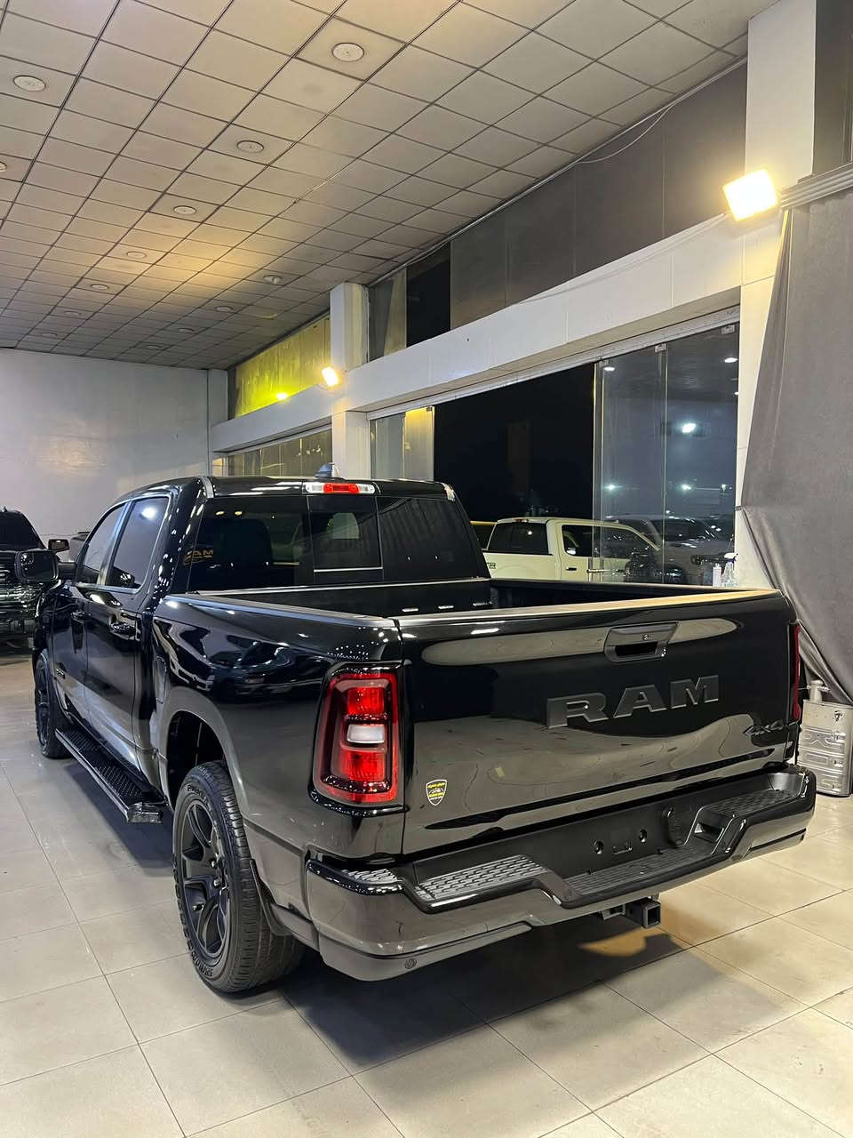Dodge Ram
2025 Bighorn
V6 - 3.6L- 4x4
بسمه و شغال
شاشه
كاميره
كوشينات جلد
باب طويل
بودى فصير
دبل اكسل
ويل 20
17.000 mile
2 قطعه صبغ
بدون ارباک 
سعر 325 ورقه
معرض ( مهدينه ) اربيل شارع ١٠٠م
***********
