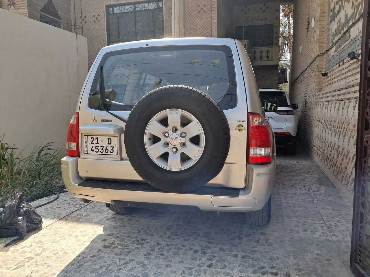 باجيرو ٢٠٠٥ مكفول كفاله عامه رقم شمالي على وضع الشركه تريد وكالة تريد تحويل مكان السياره بعقوبه هاتف ***********

